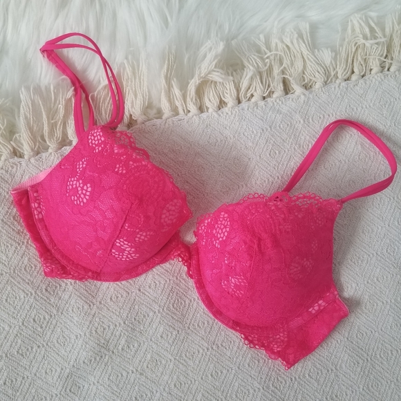 *SOLD Victoria Secret Hot Pink Lace Bra - Picture 1 of 5